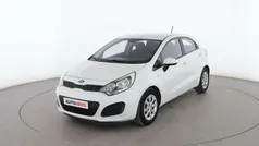 Blanco Usado 2014 Kia Rio Berlina | 8099 € (Precio justo)