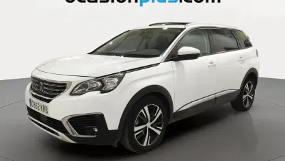 Usado Peugeot 5008 Allure 131 CV (96 kW) 2018 Blanco SUV