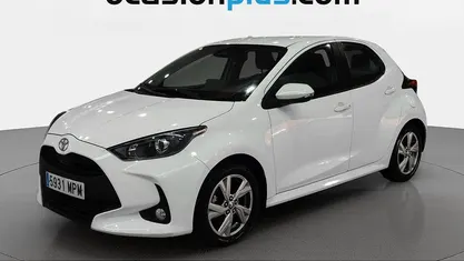 Usado Toyota Yaris Hybrid Active 116 CV (85 kW) 2024 Blanco Utilitario