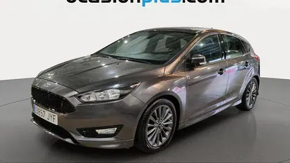 Gris Usado 2017 Ford Focus ST-Line Utilitario | 10.000 € (Precio justo)