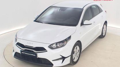 Usado Kia Ceed 100 CV (73 kW) 2024 Blanco Utilitario
