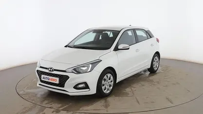 Usado Hyundai i20 101 CV (74 kW) 2020 Blanco Utilitario