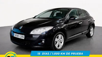 Usado Renault Mégane Dynamique 105 CV (77 kW) 2010 Negro Berlina