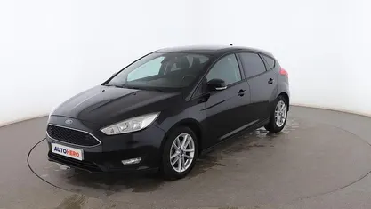 Usado Ford Focus Trend+ 125 CV (91 kW) 2015 Negro Utilitario