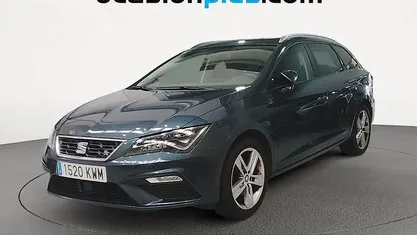 Usado Seat Leon FR 130 CV (95 kW) 2019 Gris Monovolumen