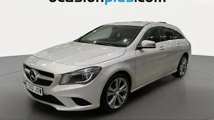Usado Mercedes CLA200 Urban 136 CV (100 kW) 2016 Gris plata Monovolumen