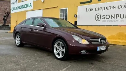 Rojo Usado 2006 Mercedes CLS500 Berlina | 12.999 €