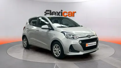 Usado Hyundai i10 67 CV (49 kW) 2017 Gris Utilitario