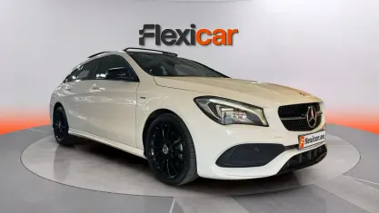 Usado Mercedes CLA200 Shooting Brake 163 CV (119 kW) 2019 Blanco Familiar