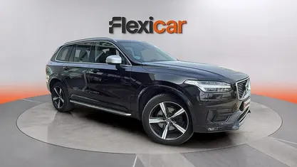 Käytetty Volvo XC90 R-Design 235 HP (172 kW) 2018 Musta Katumaasturi