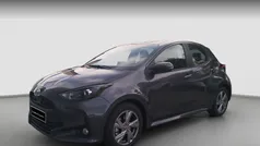 Gris Nuevo 2025 Toyota Yaris Active | 22.900 € (Precio justo)