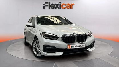 Begagnad BMW 118 150 HK (110 kW) 2020 Vit Halvkombi