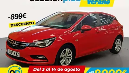 Usado Opel Astra Selective 125 CV (91 kW) 2019 Rojo Utilitario