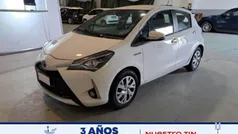 Blanco Usado 2019 Toyota Yaris Hybrid Advance Berlina | 13.650 € (Buen precio)