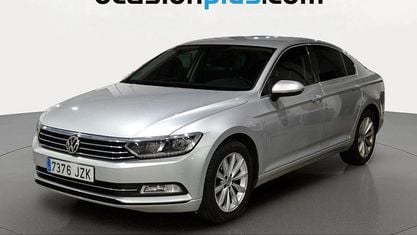 Używany VW Passat Advance 150 KM (110 kW) 2017 Szary Sedan/Limuzyna