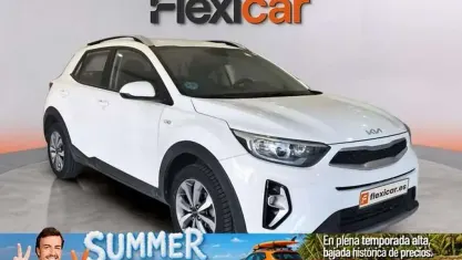 Usado Kia Stonic 84 CV (61 kW) 2023 Blanco SUV