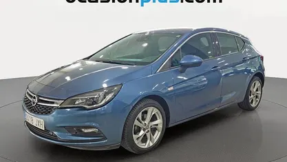 Usado Opel Astra Dynamic 125 CV (91 kW) 2017 Azul Utilitario