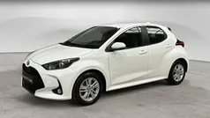 Blanco Usado 2022 Toyota Yaris Hybrid Active Berlina | 20.750 € (Precio justo)