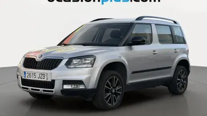 Usado Skoda Yeti 110 CV (80 kW) 2017 Gris plata SUV