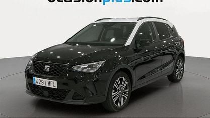 Usado Seat Arona Style 110 CV (80 kW) 2023 Negro SUV