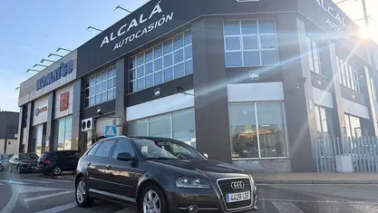 Usado Audi A3 Attraction 105 CV (77 kW) 2012 Negro Utilitario