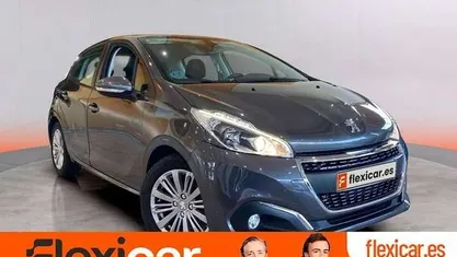 Usado Peugeot 208 Signature Sky 83 CV (61 kW) 2019 Utilitario