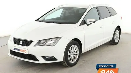 Usado Seat Leon Style 110 CV (80 kW) 2016 Blanco Familiar