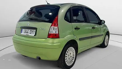 Usado Citroën C3 70 CV (51 kW) 2006 Verde Berlina