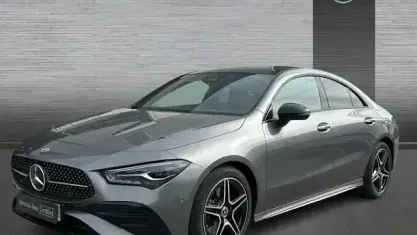 Usado Mercedes CLA200 163 CV (119 kW) 2025 Gris Berlina