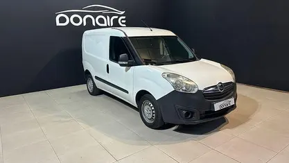 Blanco Usado 2016 Opel Combo Selective Monovolumen | 8990 € (Precio justo)