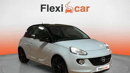 Usado Opel Adam Glam 87 CV (63 kW) 2017 Gris Utilitario