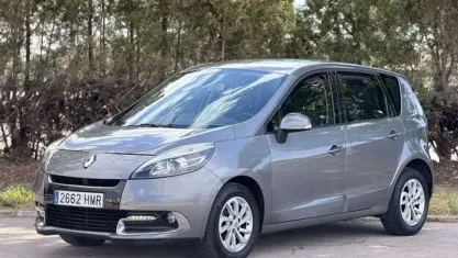 Usado Renault Grand Scénic III Dynamique 131 CV (96 kW) 2012 Beige Monovolumen