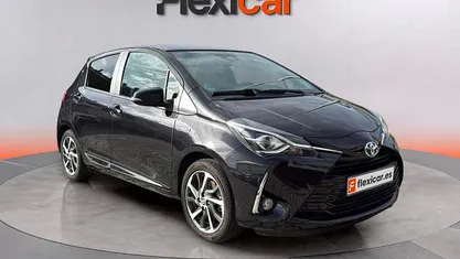 Negro Usado 2017 Toyota Yaris Hybrid Berlina | 11.790 € (Precio justo)