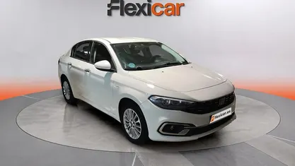 Usado Fiat Tipo Life 101 CV (74 kW) 2021 Blanco Familiar