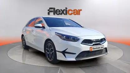 Usado Kia Ceed 100 CV (73 kW) 2022 Blanco Utilitario