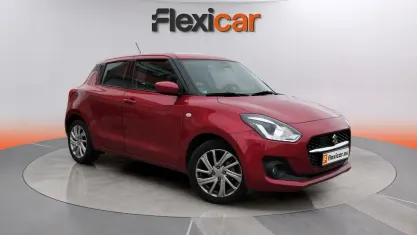 Usado Suzuki Swift 83 CV (61 kW) 2021 Rojo Utilitario