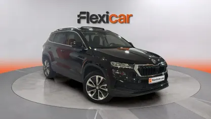 Usado Skoda Karoq SportLine 150 CV (110 kW) 2023 Negro SUV