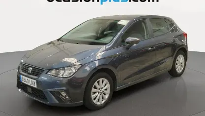 Usado Seat Ibiza Style 110 CV (80 kW) 2021 Gris Utilitario