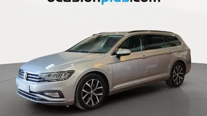 Käytetty VW Passat Executive 150 HP (110 kW) 2019 Harmaa Farmari