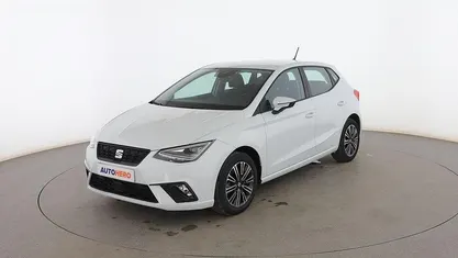 Usado Seat Ibiza Style 110 CV (80 kW) 2022 Blanco Utilitario