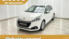 Usado 2018 Peugeot 208 Signature Sky Utilitario | 10.595 € (Precio justo)