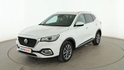 Käytetty MG HS Comfort 162 HP (119 kW) 2023 Valkoinen Katumaasturi