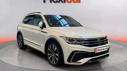 Usado VW Tiguan R-line 200 CV (147 kW) 2020 Blanco SUV