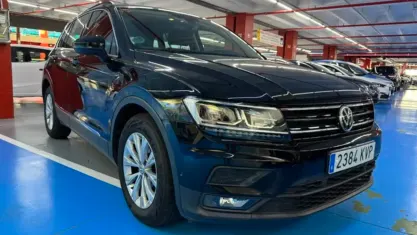 Usado VW Tiguan Sportline 150 CV (110 kW) 2019 Negro SUV