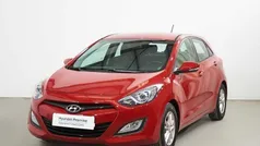 Rojo Usado 2014 Hyundai i30 Berlina | 10.990 € (Un poco caro)