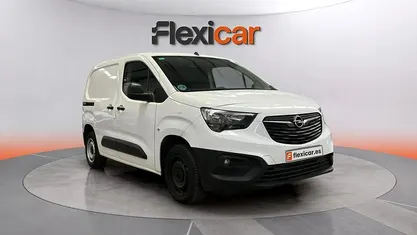 Usado Opel Combo Edition 102 CV (75 kW) 2021 Blanco Monovolumen