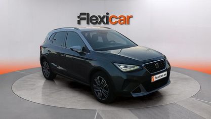 Usado Seat Arona Xperience 110 CV (80 kW) 2023 Marrón SUV