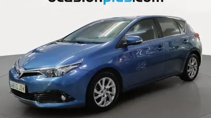 Usado Toyota Auris Active 116 CV (85 kW) 2016 Blanco Utilitario