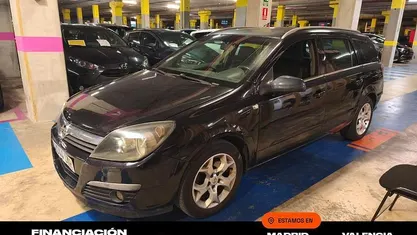 Usado Opel Astra Enjoy 120 CV (88 kW) 2006 Negro Familiar