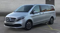 Gris plata Usado 2023 Mercedes V250 Monovolumen | 56.975 € (Buen precio)